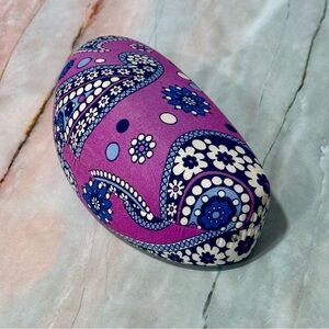 Vera Bradley hardshell glasses case, like new in Boysenberry print